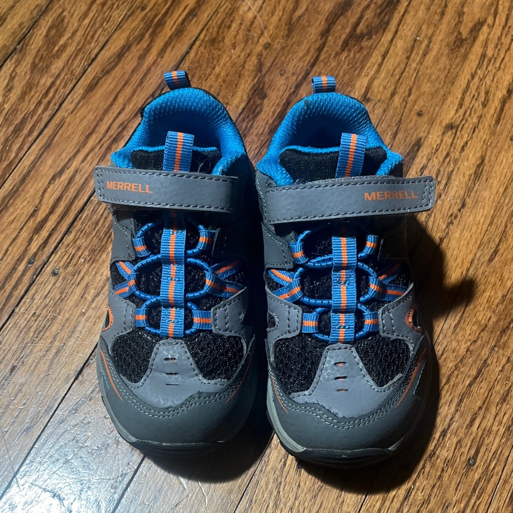 Merrell Little Kids Gray Sneakers with Blue & Orange Accents